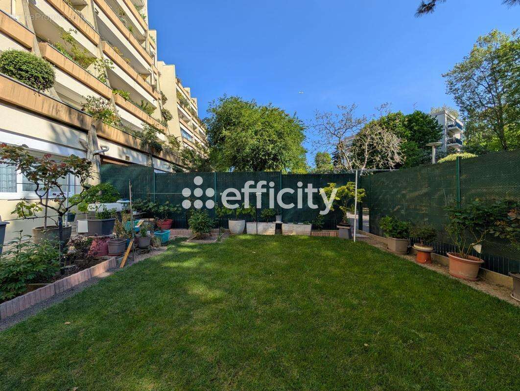 Appartement à ENGHIEN-LES-BAINS