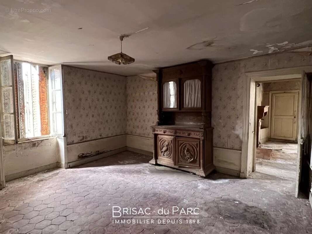 Maison à TIL-CHATEL