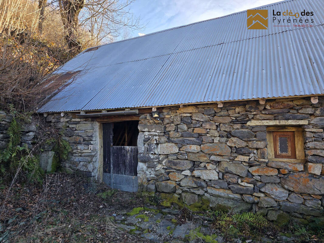 Maison à LUZ-SAINT-SAUVEUR