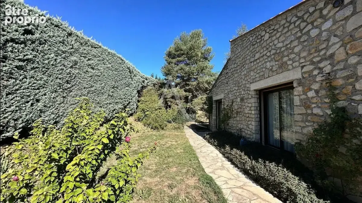 Belle demeure centre ville greoux les bains  vue imprenable chateau - photo 17