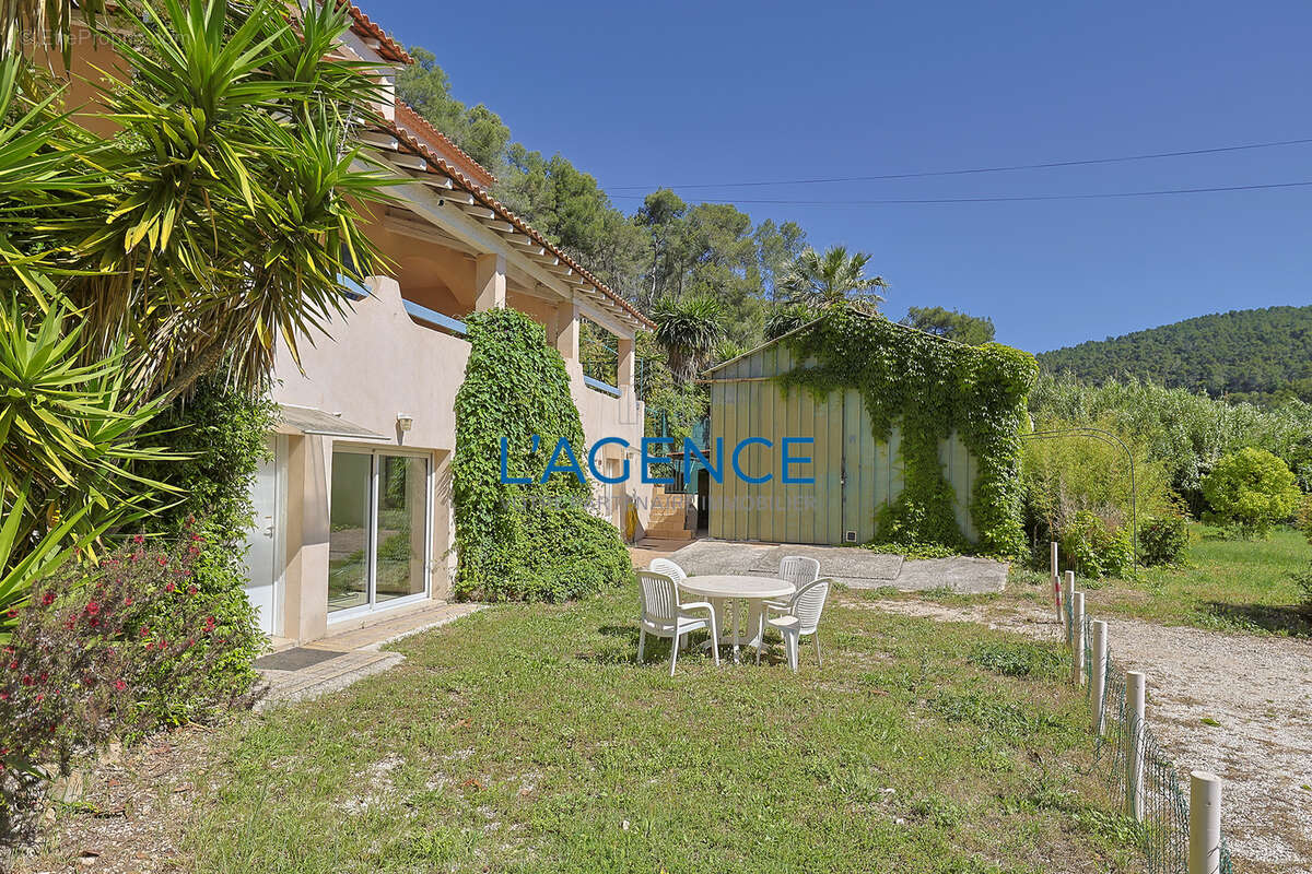 Maison à CARQUEIRANNE