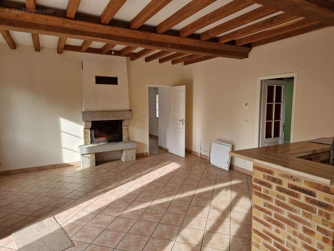 Maison à LA FERRIERE-BECHET