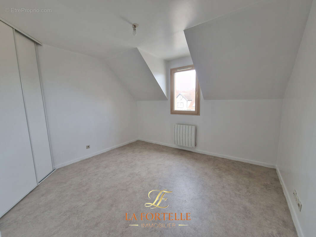 Appartement à HOUDAN