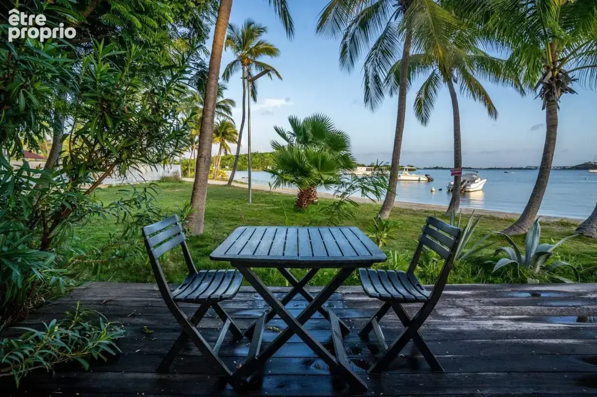 Un pied-à-terre d'exception ou un investissement performant au bord du lagon - photo 4
