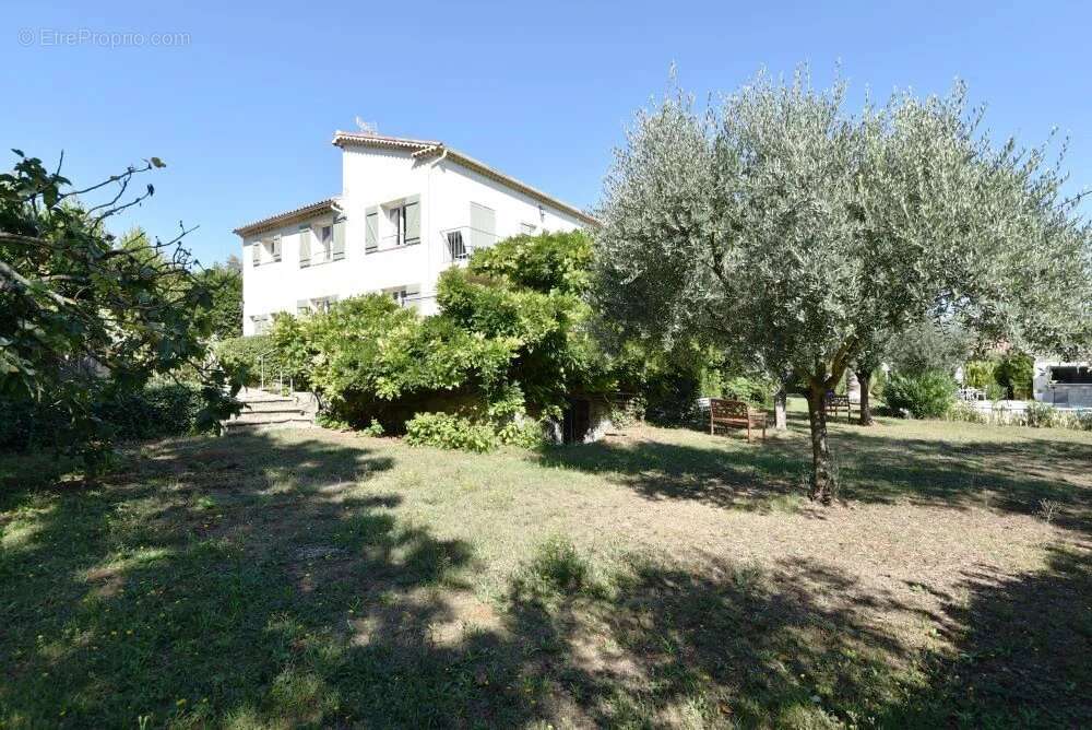 Maison à CALLIAN