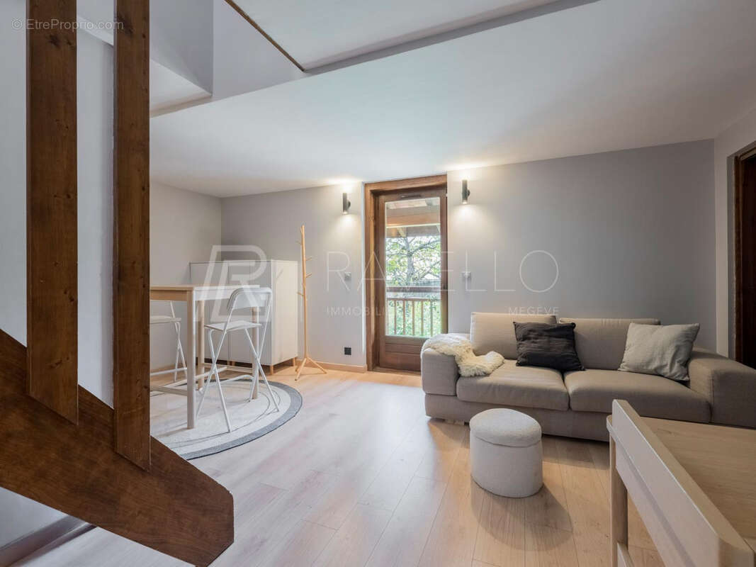 Chalet composé de cinq appartements   300 m2 avec vue exceptionnelle sur le Mont-Blanc - photo 5