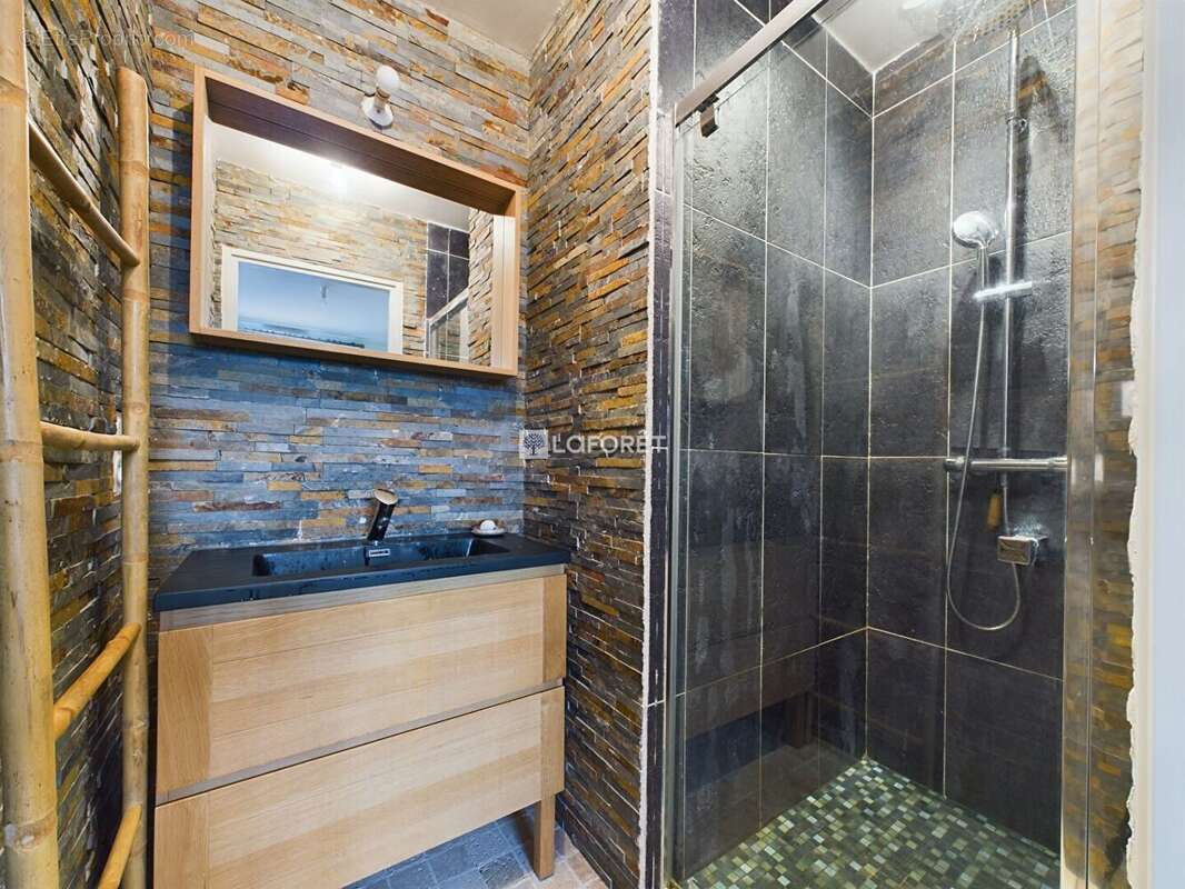 Maison à POULLAN-SUR-MER