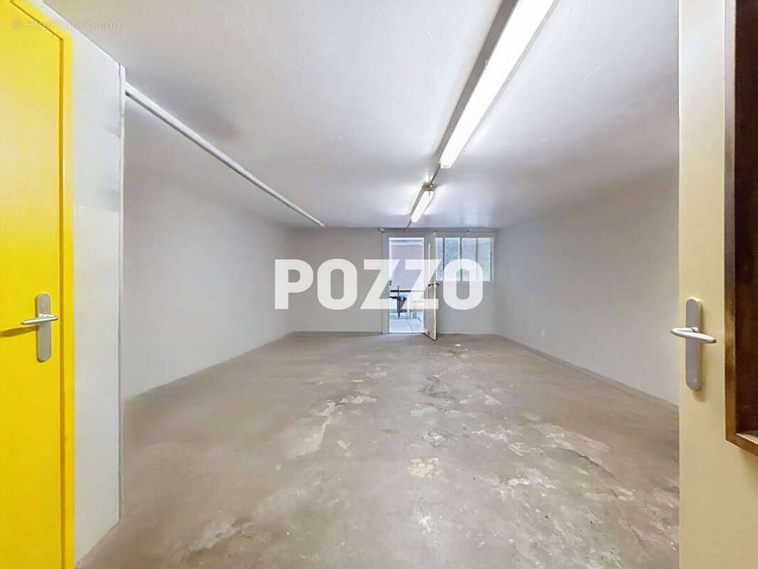 Commerce à SAINT-SAUVEUR-LENDELIN