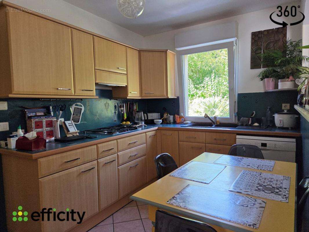 Maison 96 m² à La Chapelle-Des-Fougeretz  - photo 5