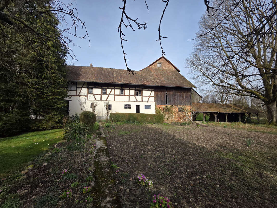 Maison à WOLFERSDORF