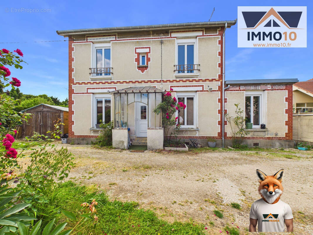 Maison à SAINT-JULIEN-LES-VILLAS