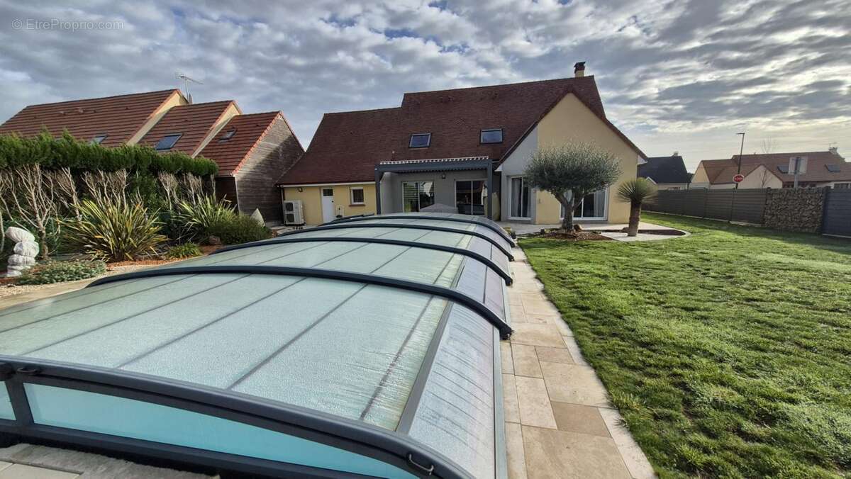 Maison à LA SUZE-SUR-SARTHE