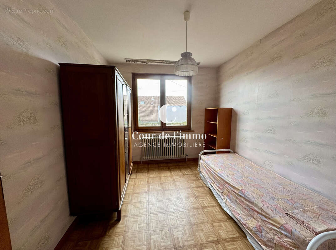 Maison à CRANVES-SALES