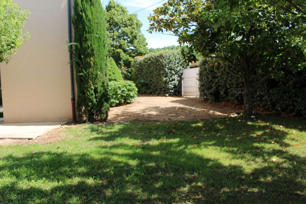 Maison à ROUSSILLON