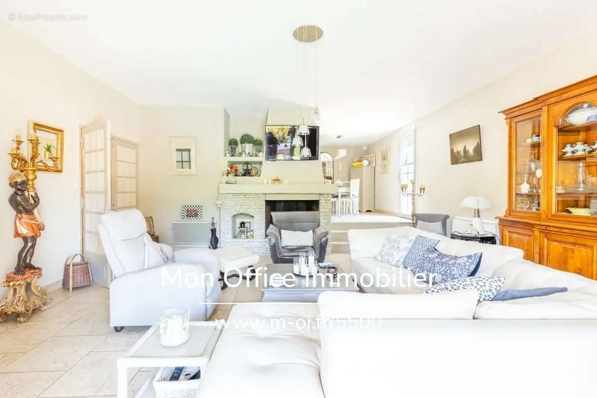 Maison à SAINT-ZACHARIE