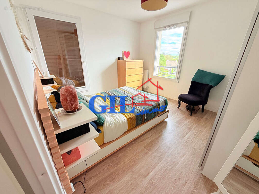 Appartement à VERT-SAINT-DENIS