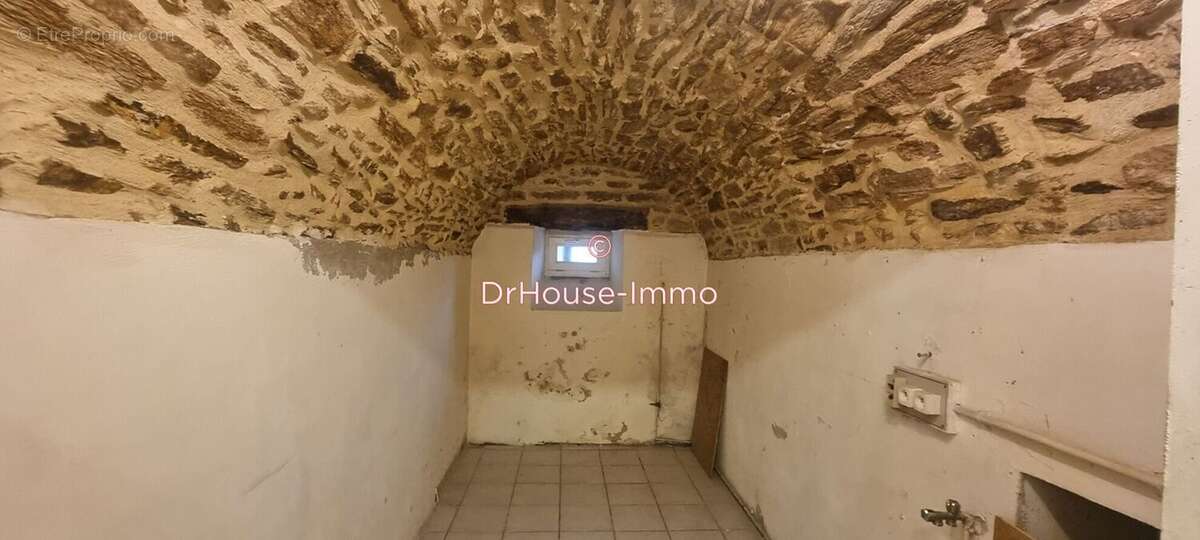 Maison à COMPS-LA-GRAND-VILLE