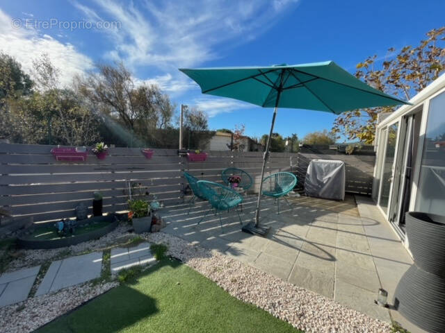 Maison à VIC-LA-GARDIOLE