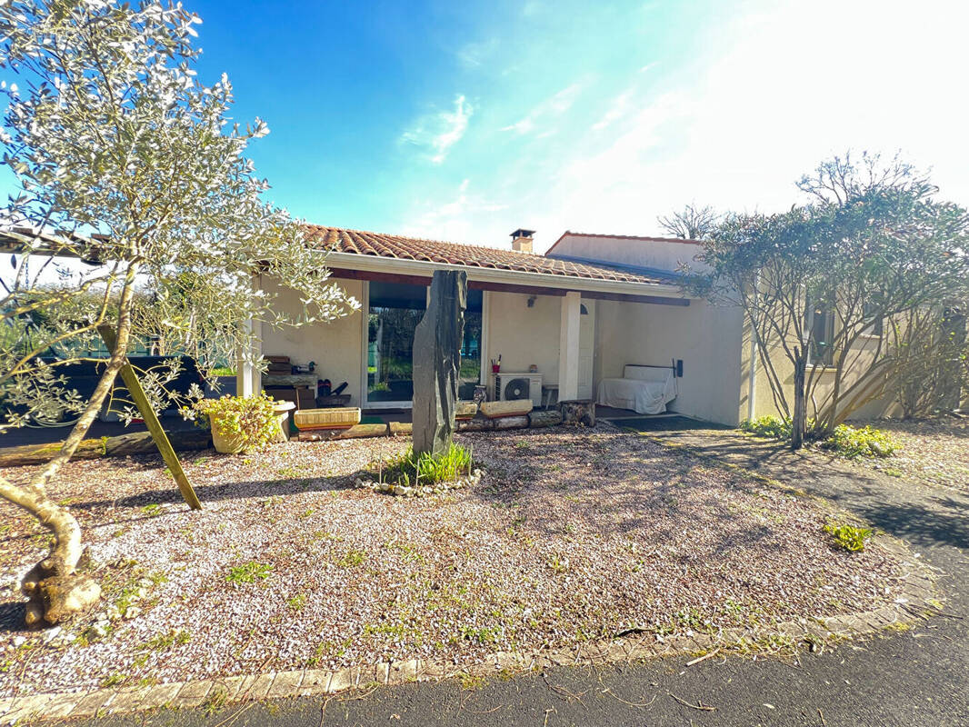 Maison à LES MATHES