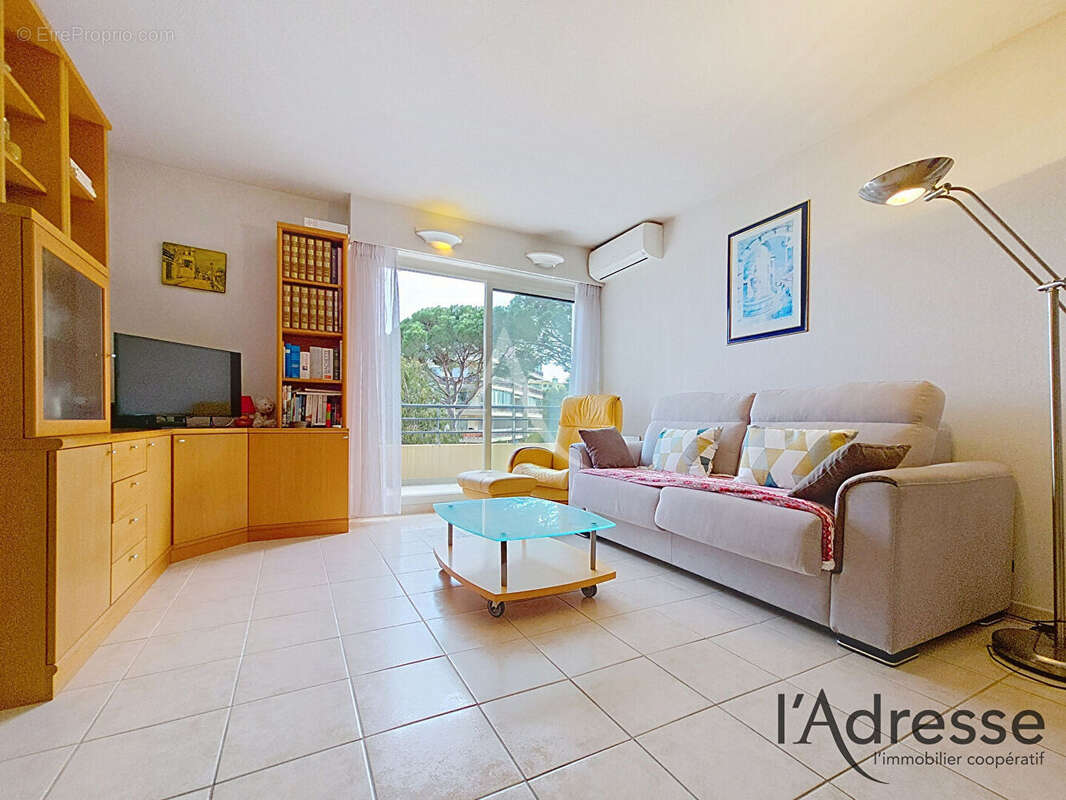 Appartement à MANDELIEU-LA-NAPOULE