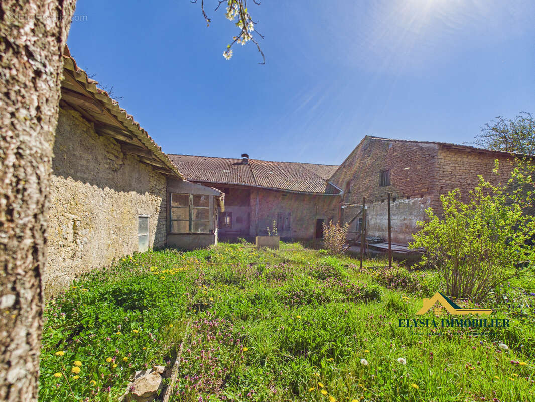 Maison à JAILLON