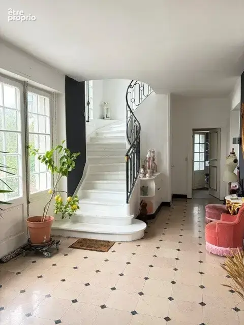 EXCLUSIF DELLE - Appartement de caractère avec terrasse et garage (réf VB3787) - photo 2
