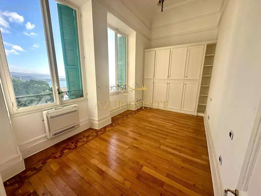 Appartement à BEAUSOLEIL
