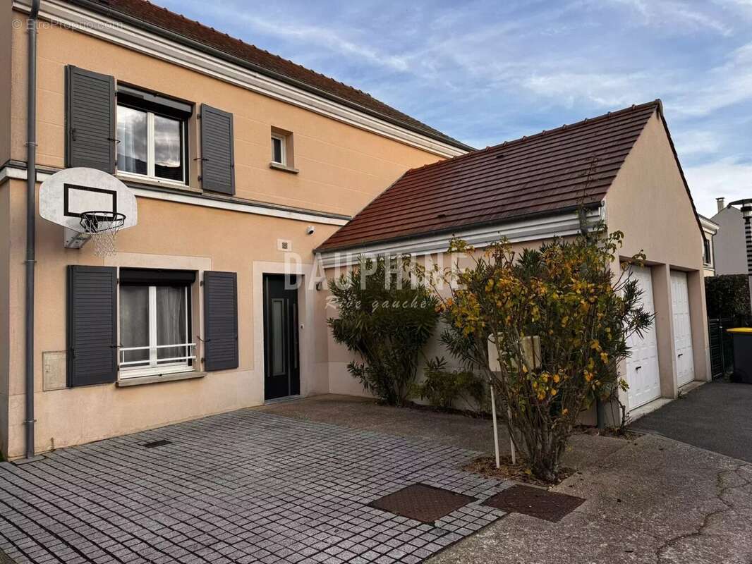 Maison à BUSSY-SAINT-GEORGES