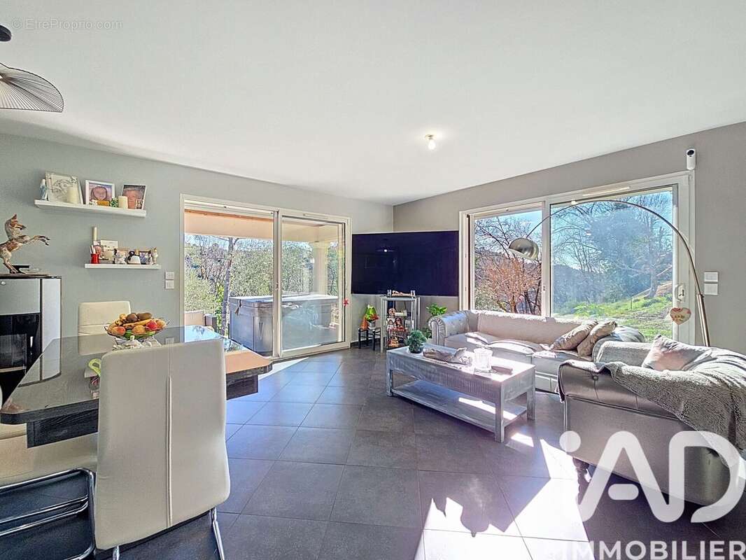 Photo 2 - Maison à COLOMARS