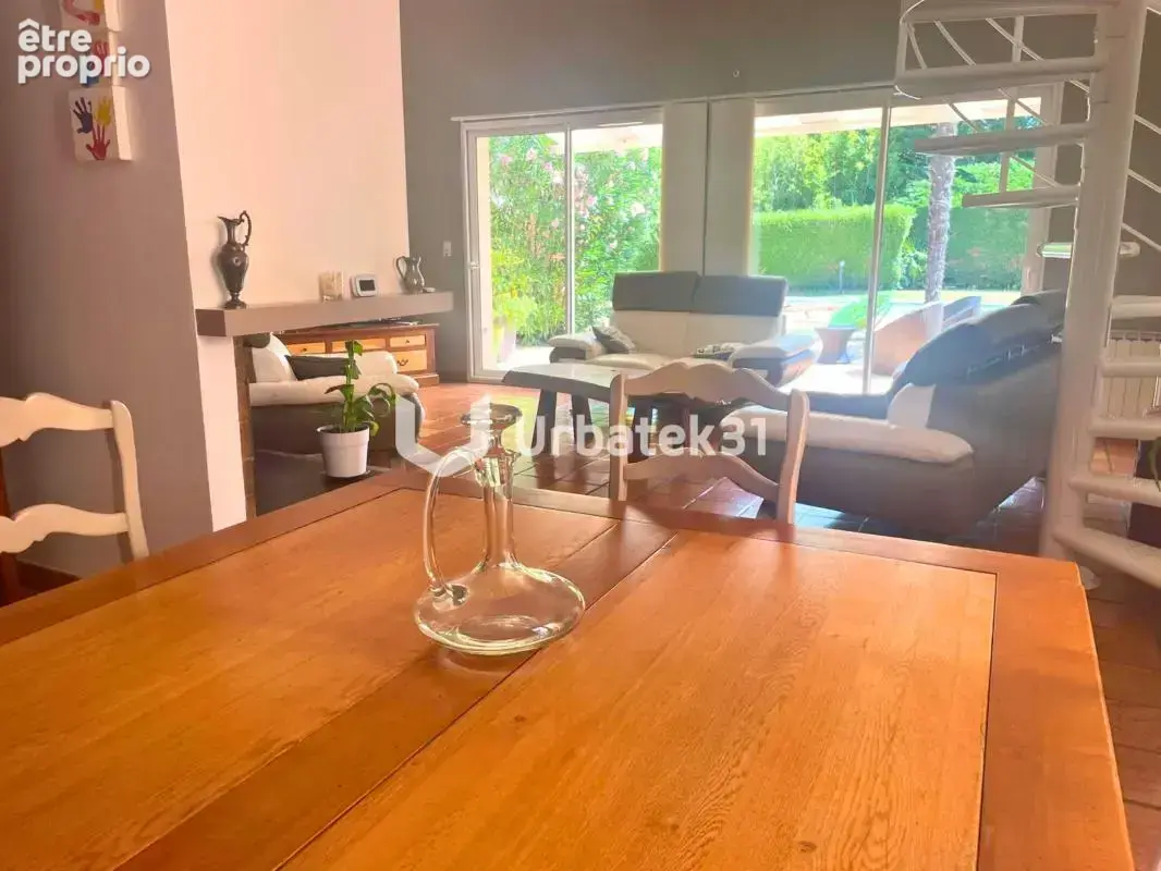 Maison - 8 pièces - 175 m² - photo 5