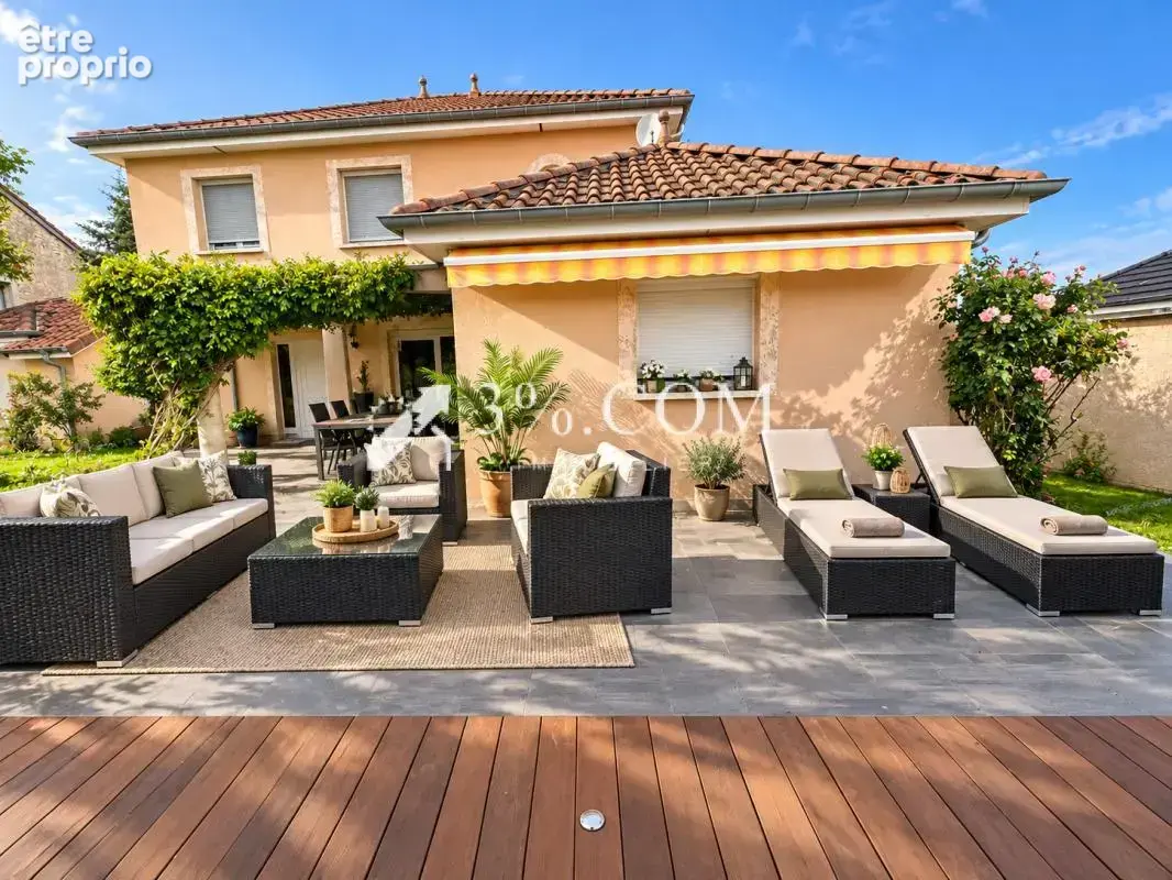 Villa - 183 m2 - 5 chambres - dependance/garage 100 m2 - jar - photo 2