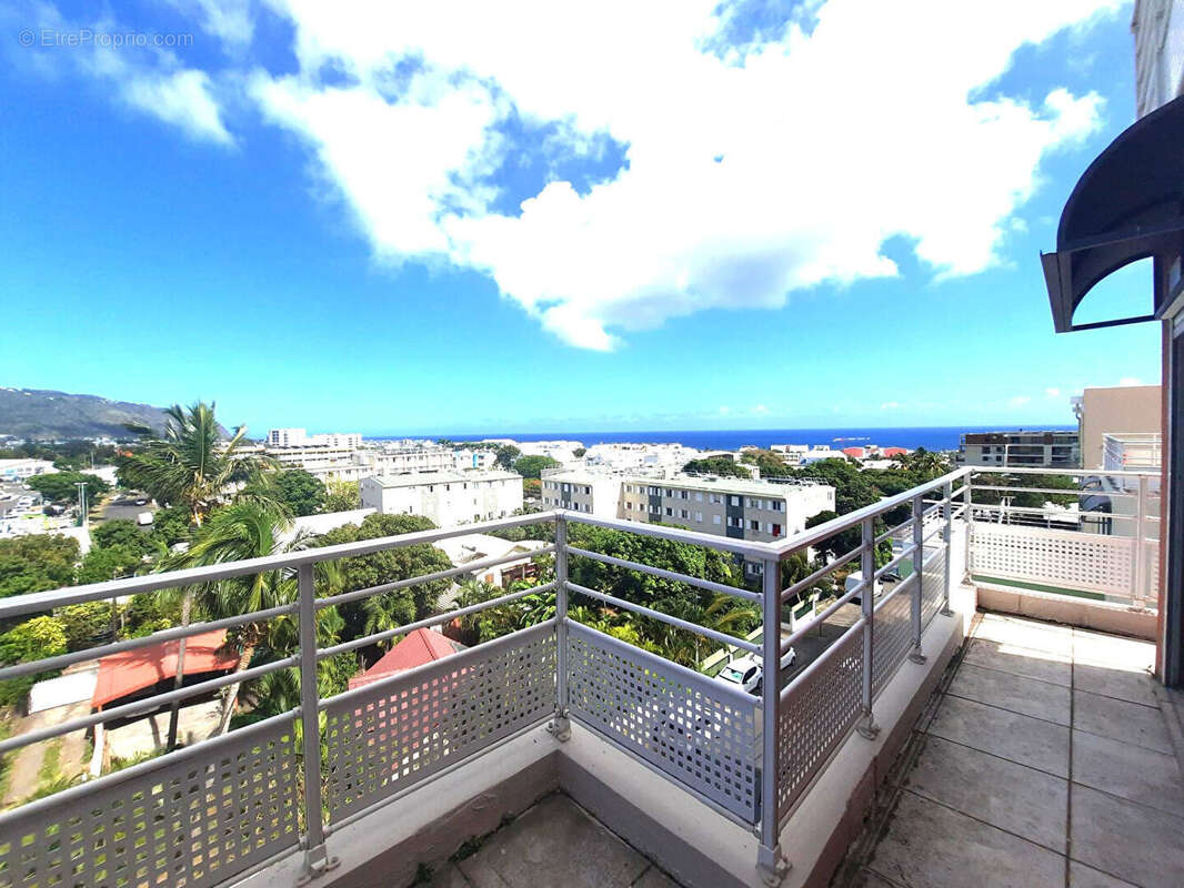 Appartement à SAINT-DENIS