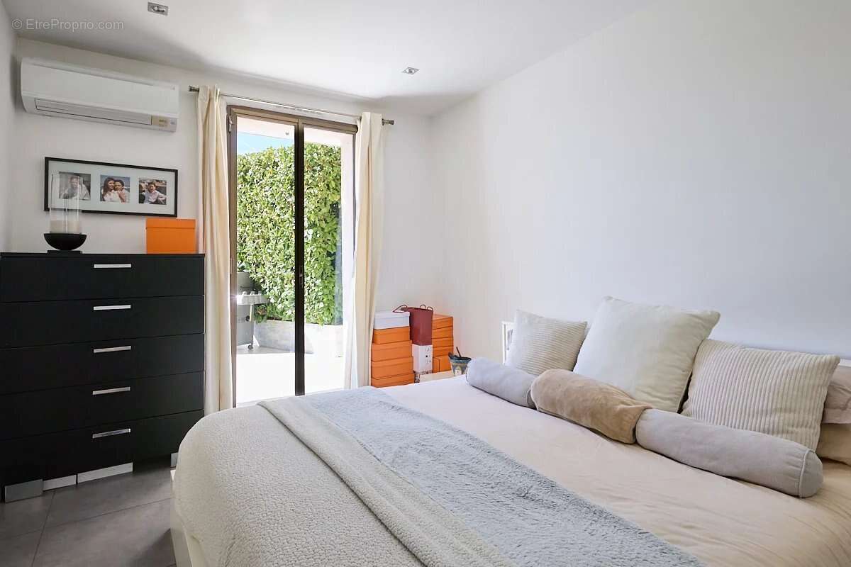 Appartement à VILLENEUVE-LOUBET