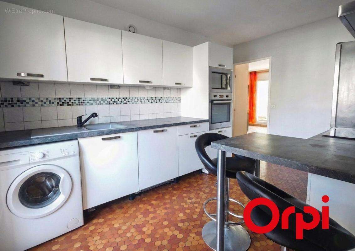 Appartement à LYON-8E