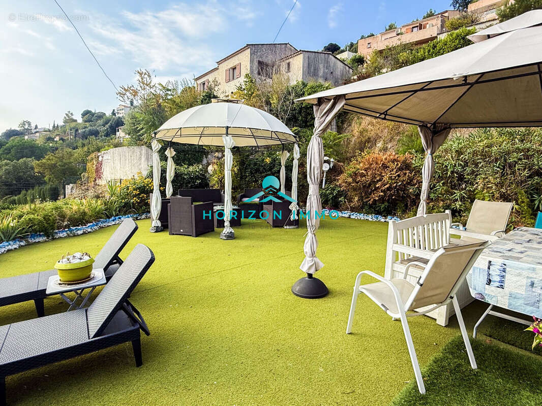 Maison à SAINT-LAURENT-DU-VAR