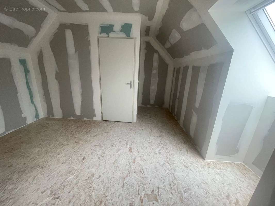 Maison à VAILLY-SUR-AISNE