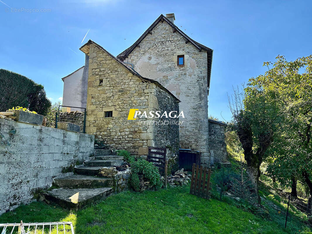 Maison à PIERREFICHE