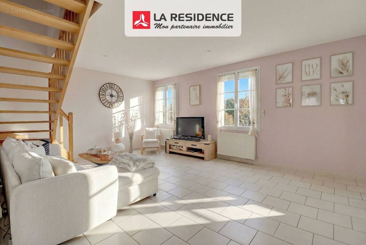 Maison à LA CHAUSSEE-SAINT-VICTOR