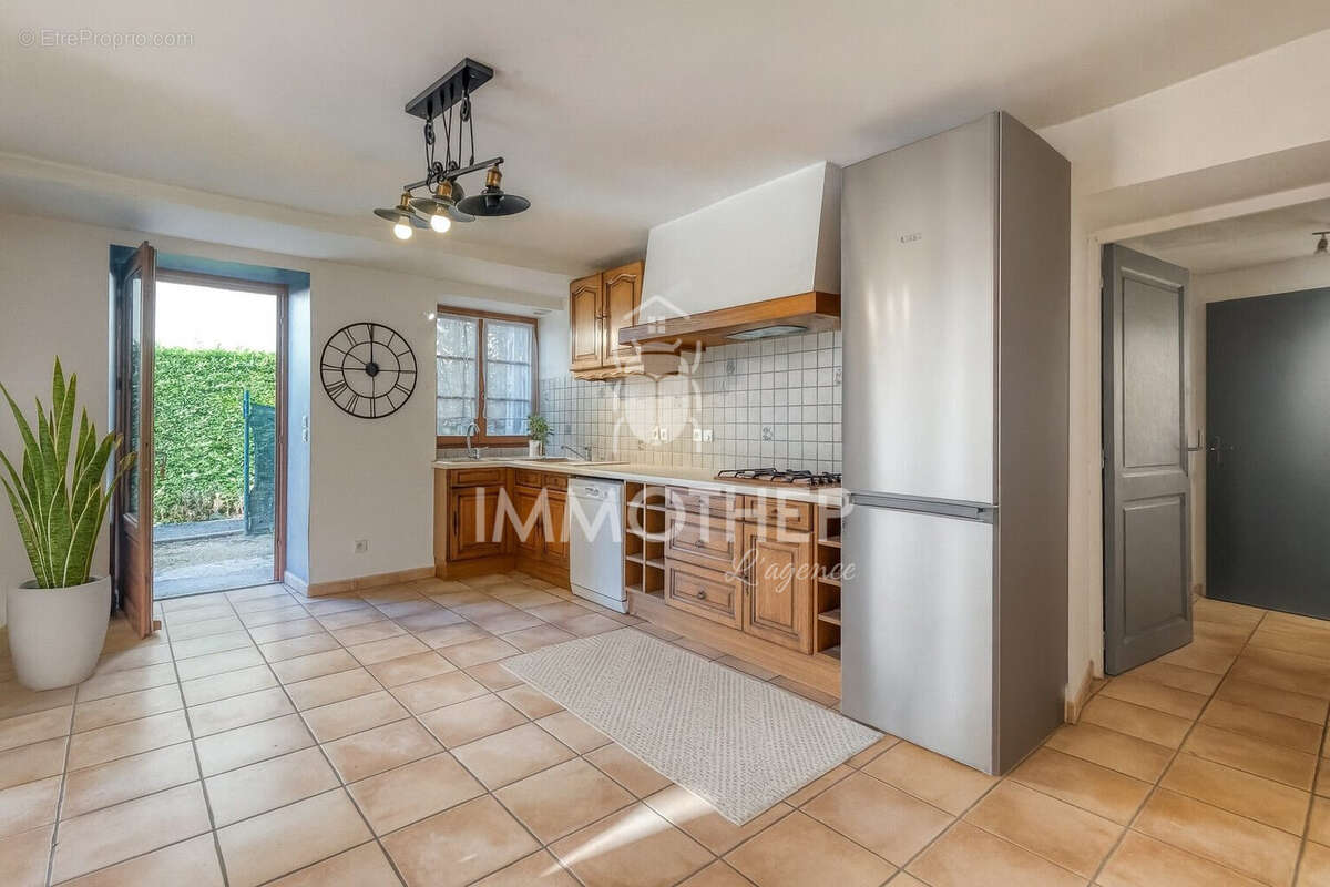 Appartement à SAINT-NAZAIRE-LES-EYMES