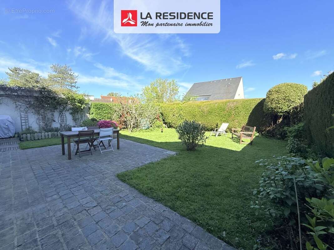 Maison à LES LOGES-EN-JOSAS