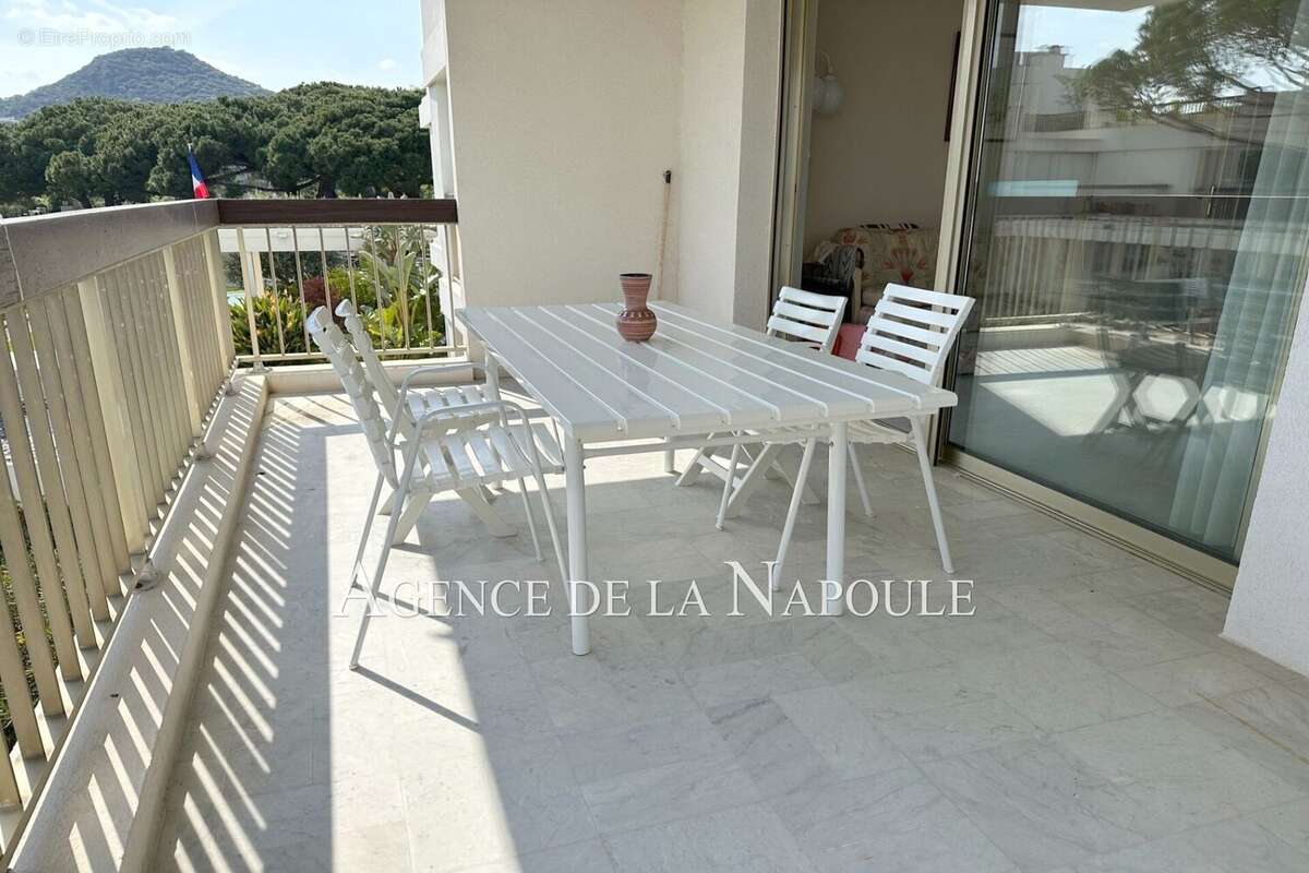 Appartement à MANDELIEU-LA-NAPOULE