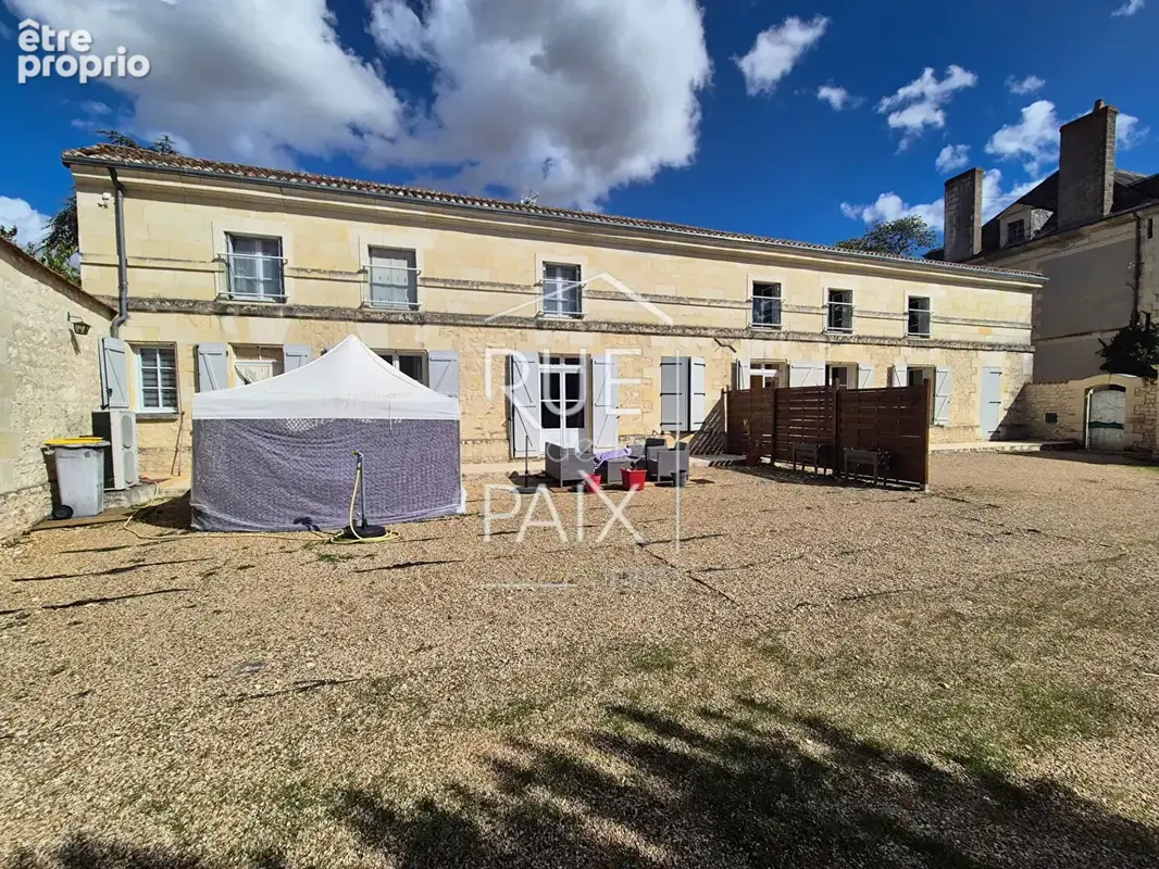 Maison Loudun 6 pièce(s) 280 m2 - photo 1