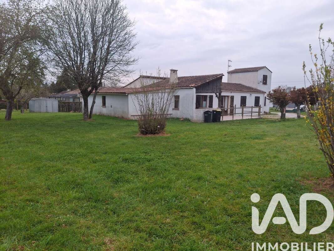 Photo 2 - Maison à COURS-DE-PILE
