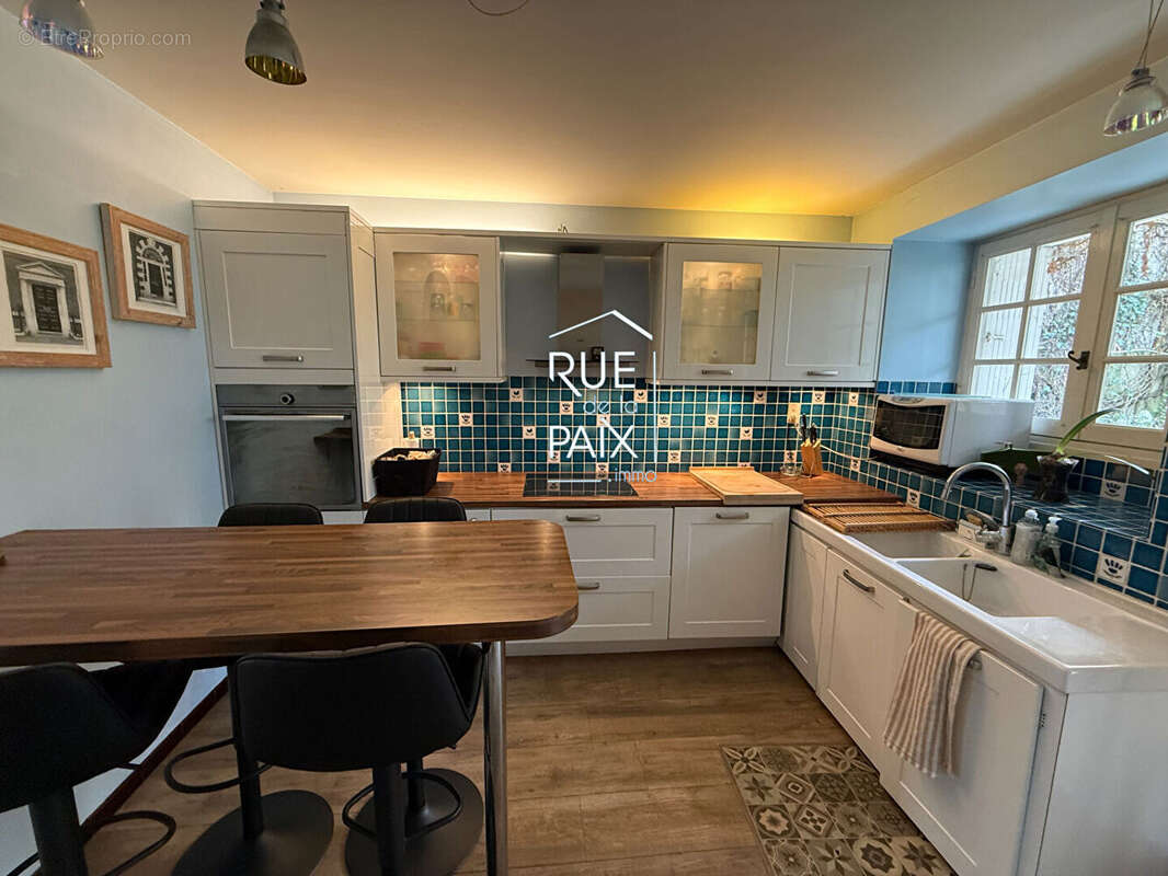 Maison à SAINT-GERVAIS-LES-TROIS-CLOCHERS