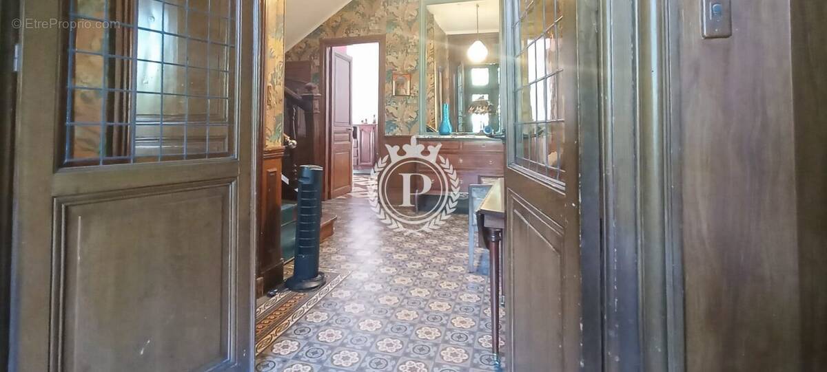 Maison à COURBEVOIE