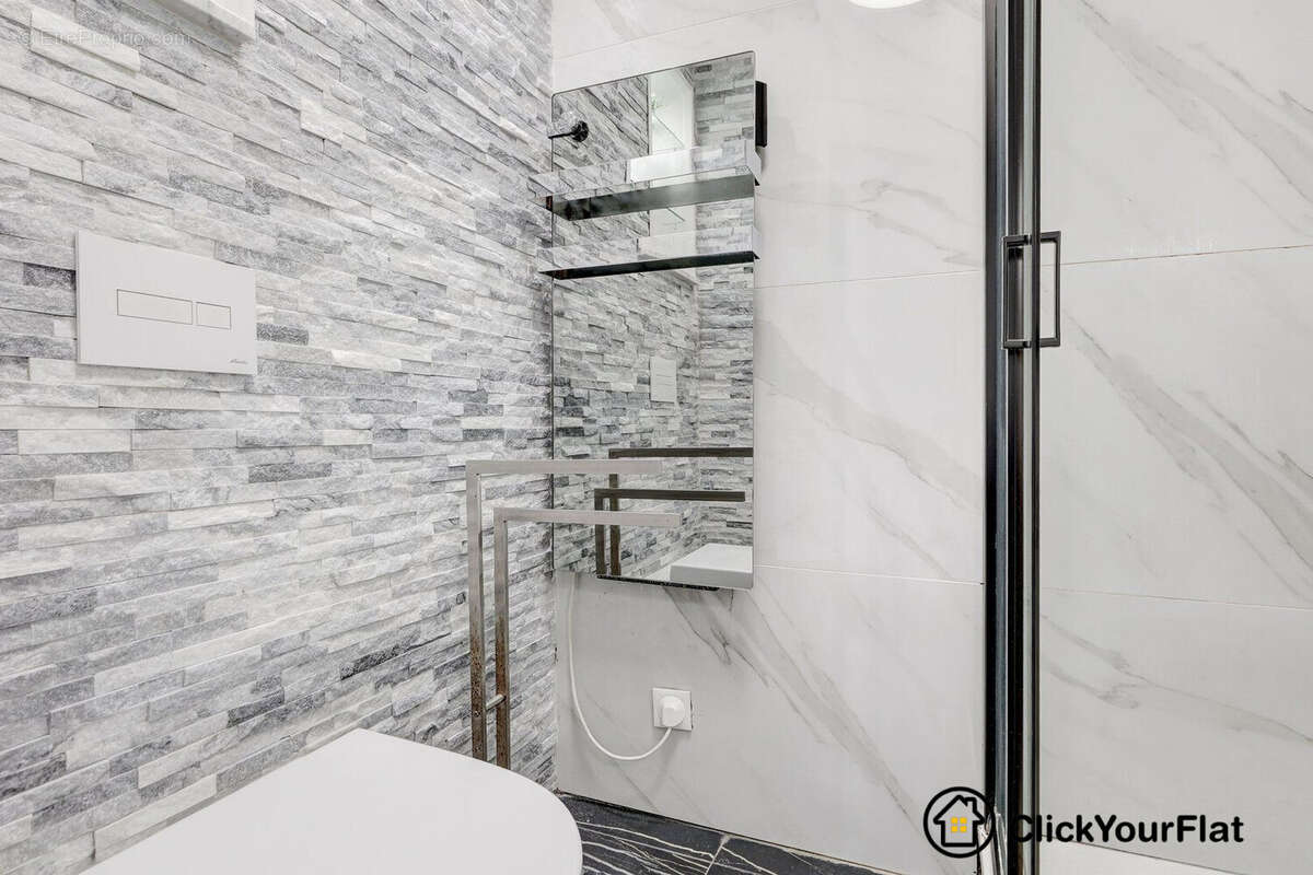 Appartement à PARIS-8E