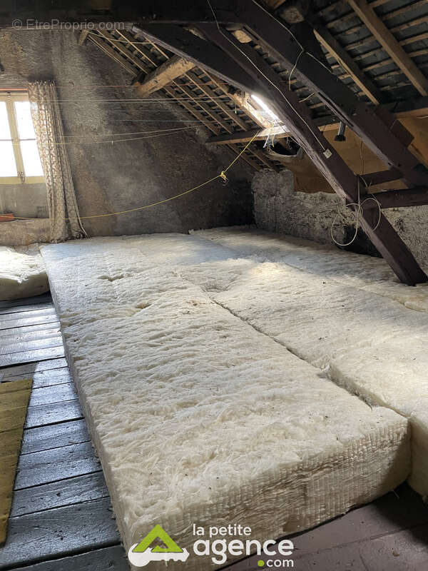 Maison à LA GUERCHE-SUR-L&#039;AUBOIS