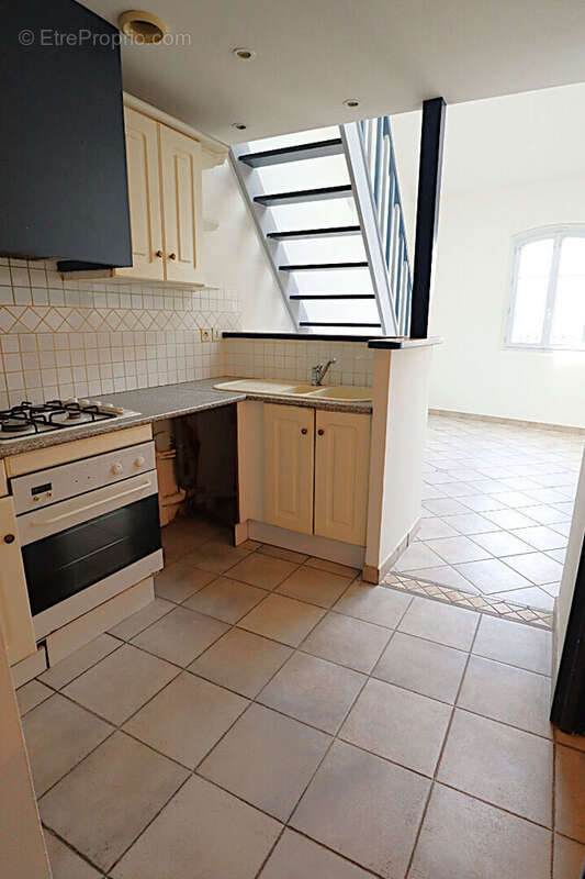 Appartement à ROQUEBRUNE-SUR-ARGENS