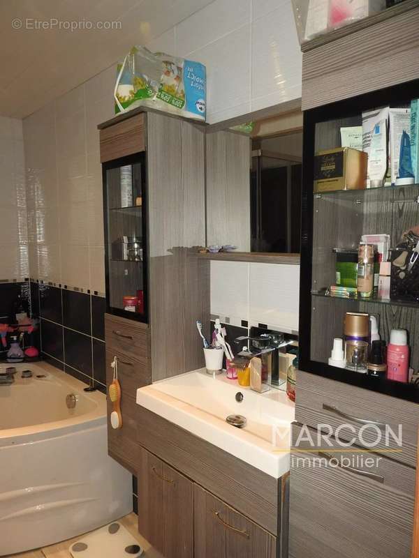 Maison à SAINT-MARC-A-FRONGIER