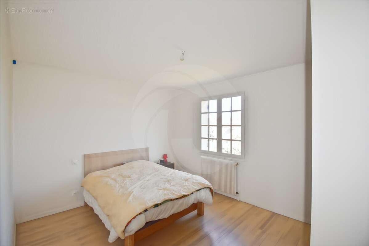 Maison à NEGREPELISSE